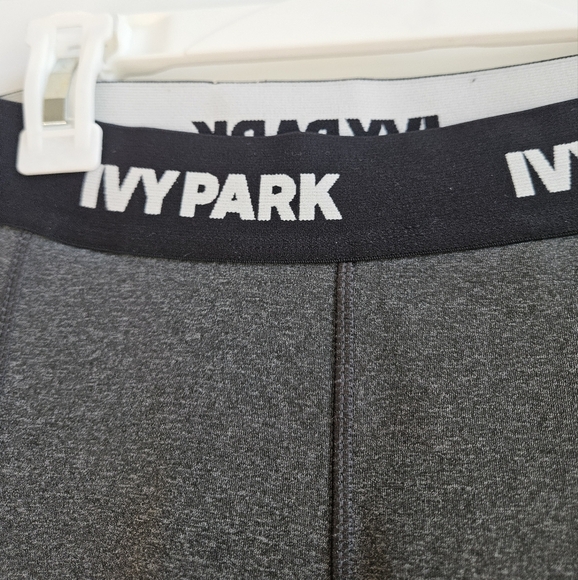 IVY PARK cropped black leggings Women's Small Beyonce Athleisure Athletic Sporty - Picture 3 of 4